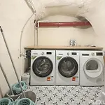 Charming 16M Studio In Paris 20 With Shared Terrace