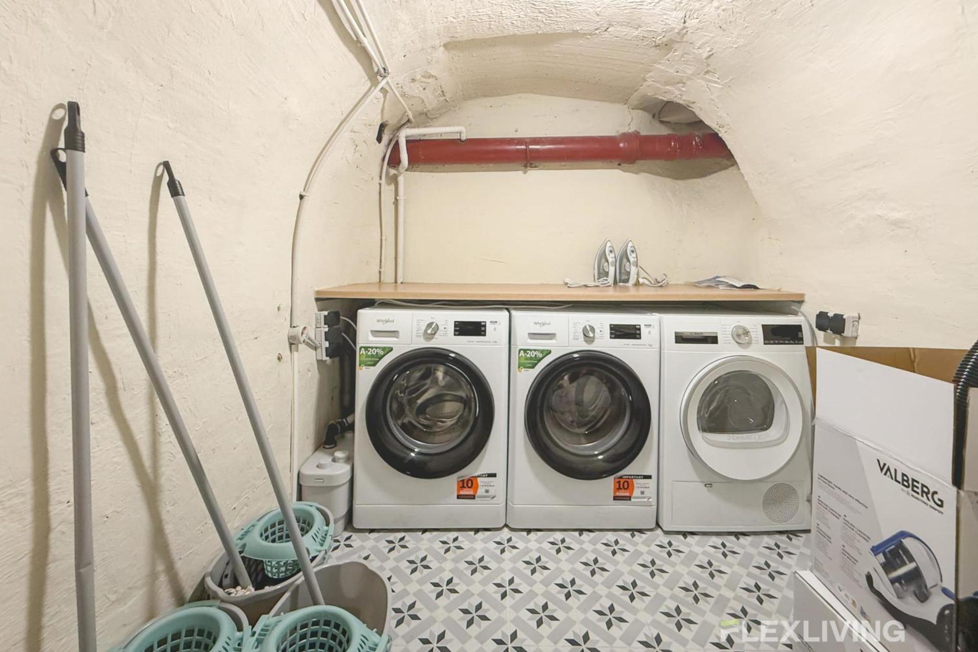 Charming 16m In 20 With Shared Terrace Parigi